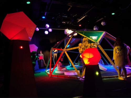 倫敦藝術(shù)大學(xué)MSc創(chuàng)意計(jì)算畢業(yè)展 虛擬與現(xiàn)實(shí)交織的舞臺(tái)藝術(shù)新紀(jì)元